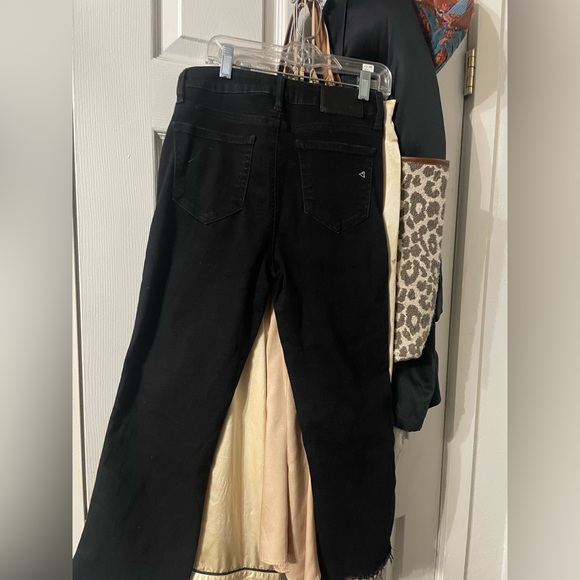 Buckle Hidden High Rise Cropped Black Jeans - Picture 5 of 12